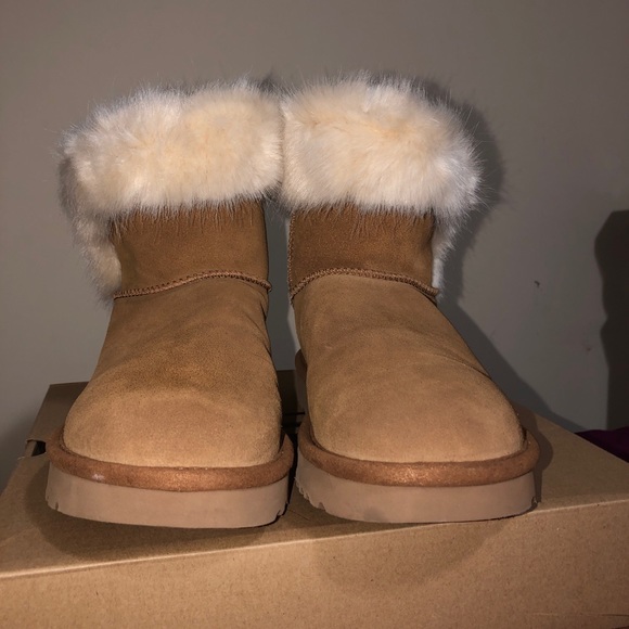 COPY - Ugg size 10 in women’s, chestnut low fluff… - Picture 7 of 8